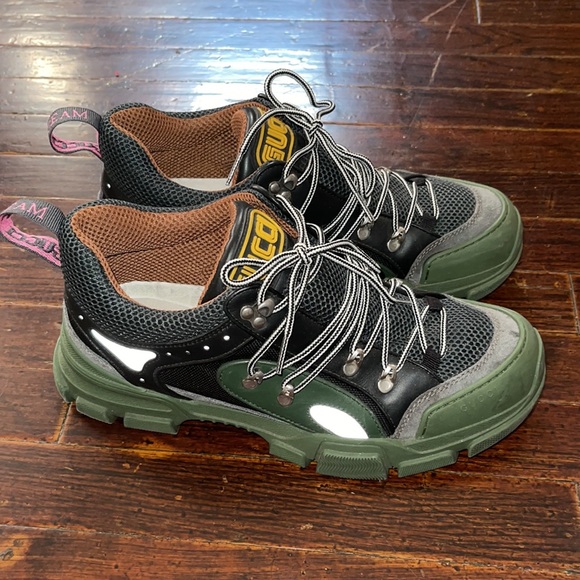 Gucci - Picture 2 of 2